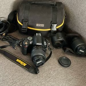 NIKON D3000 CAMERA BUNDLE